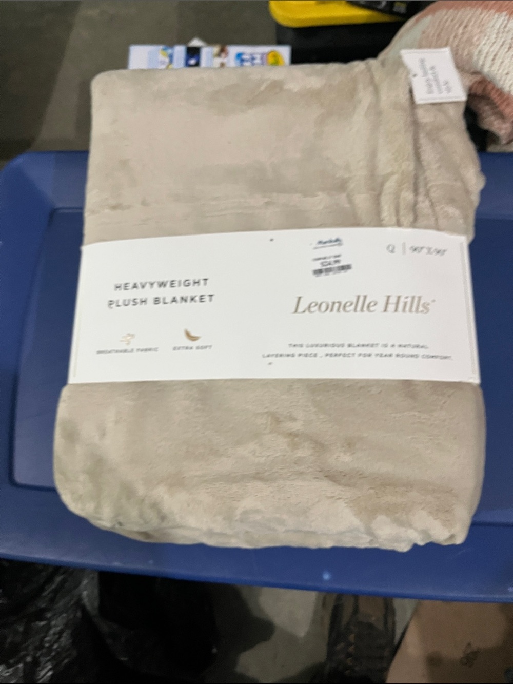 Leonelle Hills Heavyweight Plush Blanket - Beige